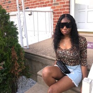 Meet your Posher, Queen